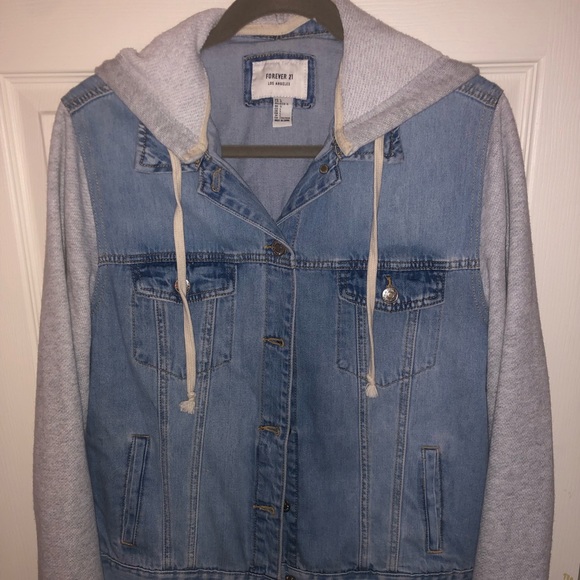Forever 21 Jackets & Blazers - Forever 21 Jean jacket size L.